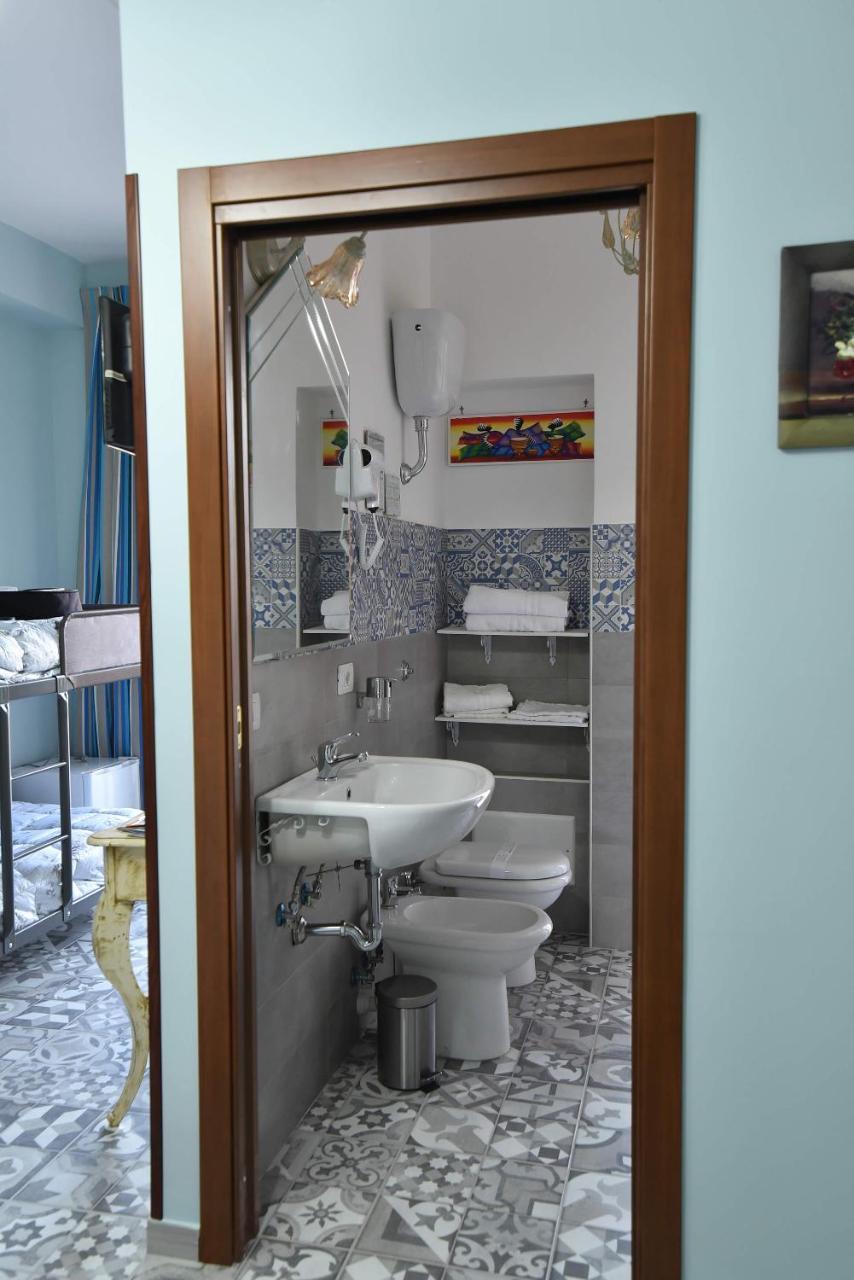 B&B Le Cycas Castellammare di Stabia Eksteriør billede