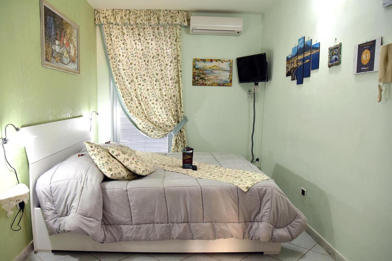 B&B Le Cycas Castellammare di Stabia Eksteriør billede